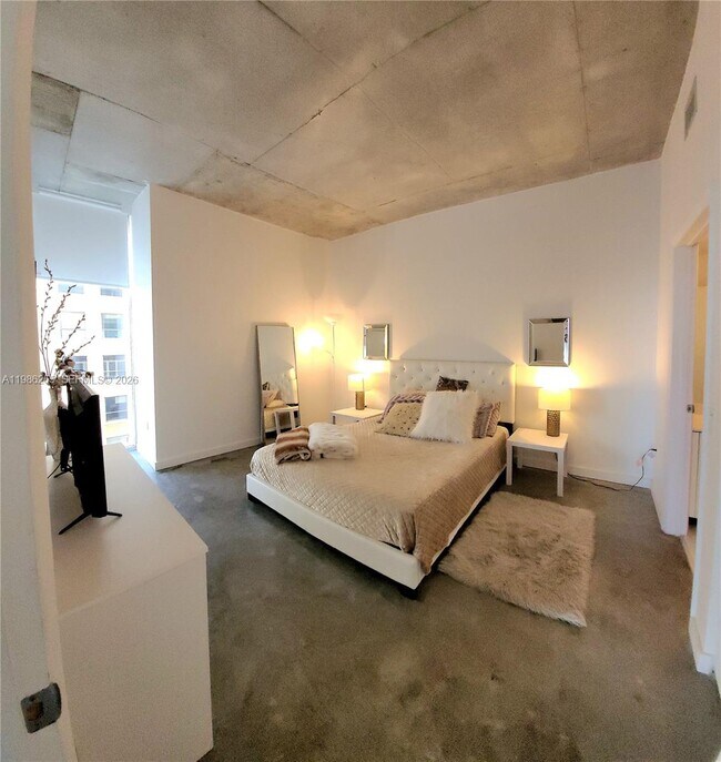 Building Photo - 151 SE 1st St