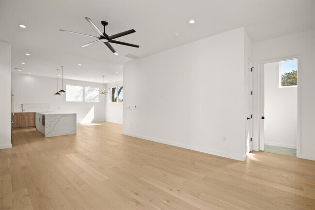 Building Photo - 1714 Woodland Ave