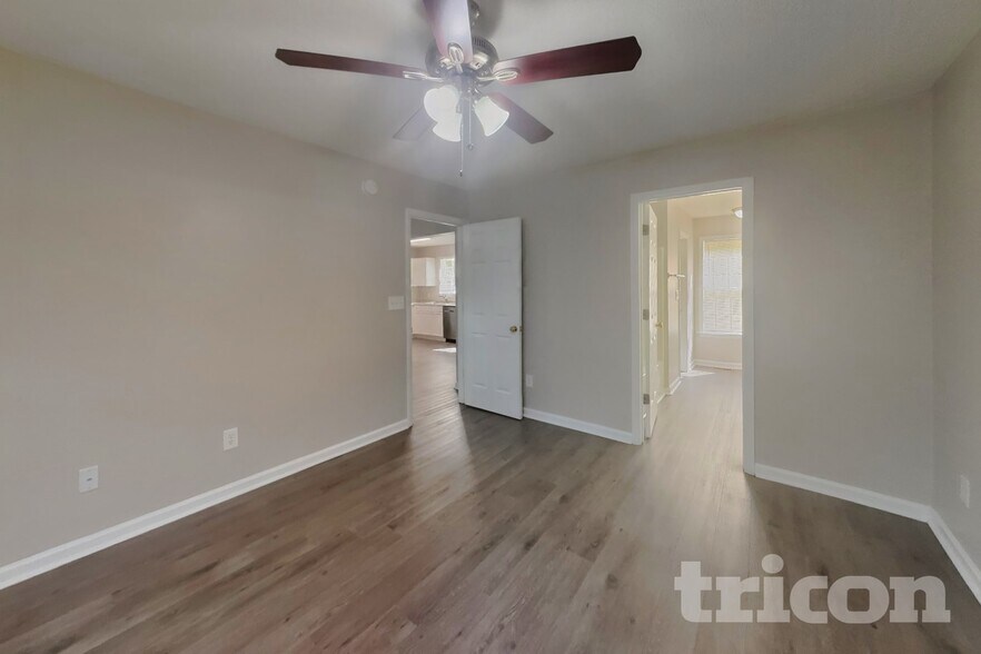 Building Photo - 105 Pinto Ln