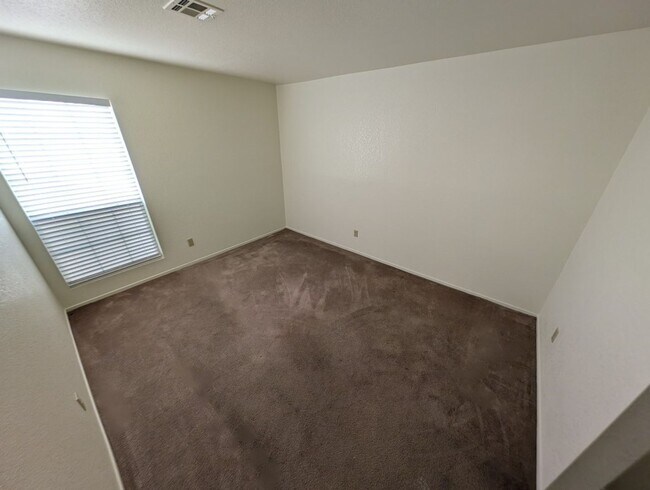 Building Photo - 5117 Kingsbridge