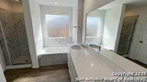 Building Photo - 612 Waterway Ave