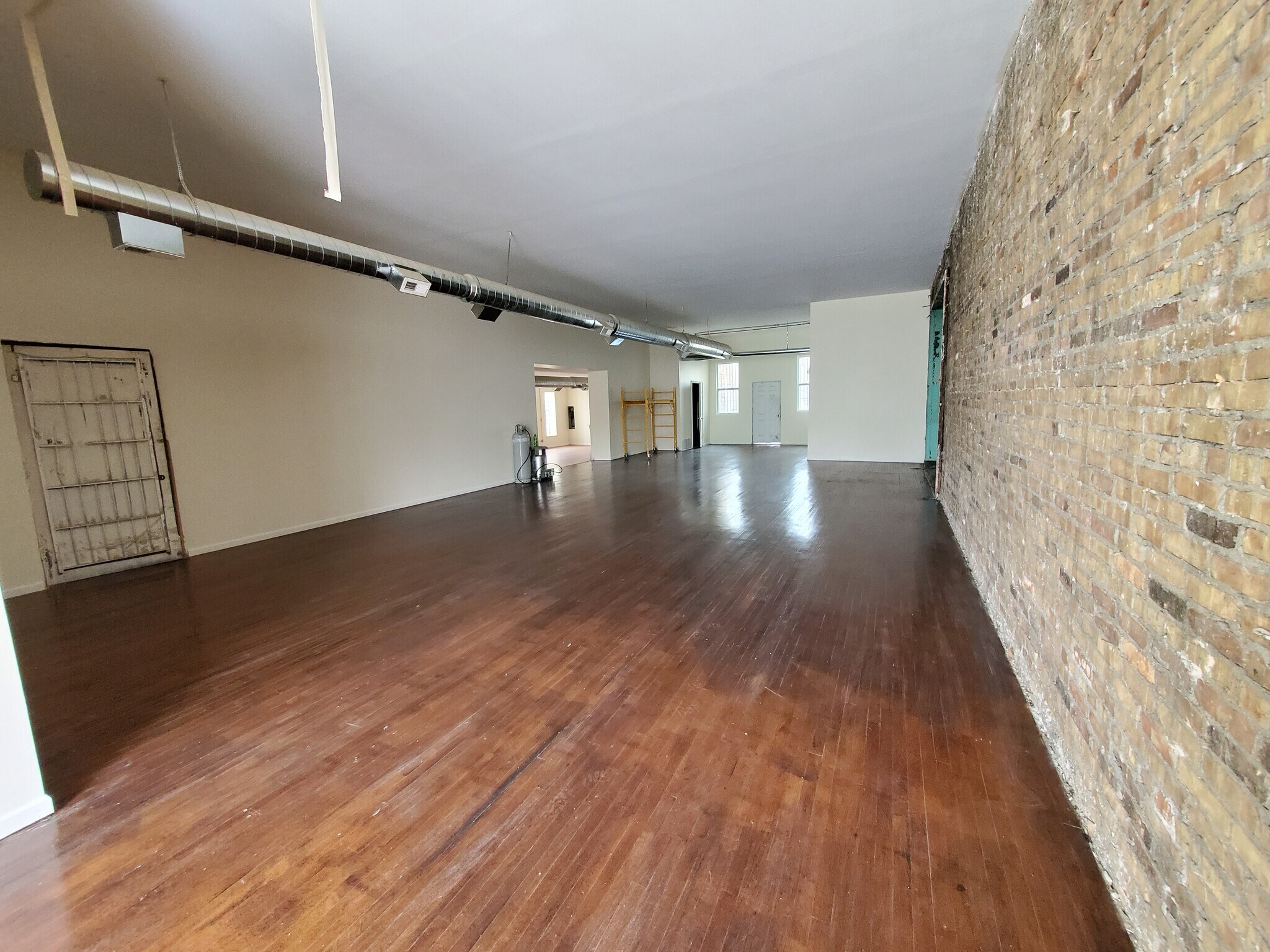 Building Photo - 4801 S Ashland Ave