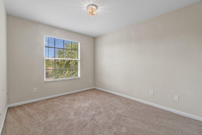 Building Photo - 580 Calamint Point