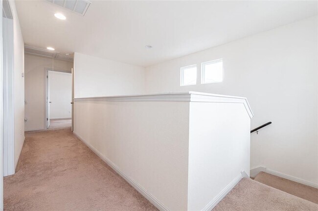 Building Photo - 217 Bent Creek Dr