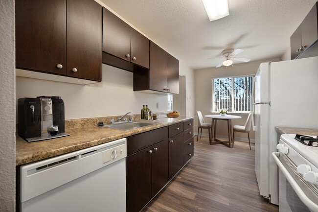 The Angelo Kitchen and Dining Area - Asbury Place Apartments