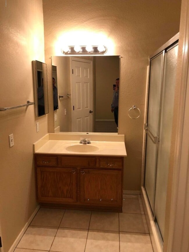Building Photo - 2 bedroom home for rent