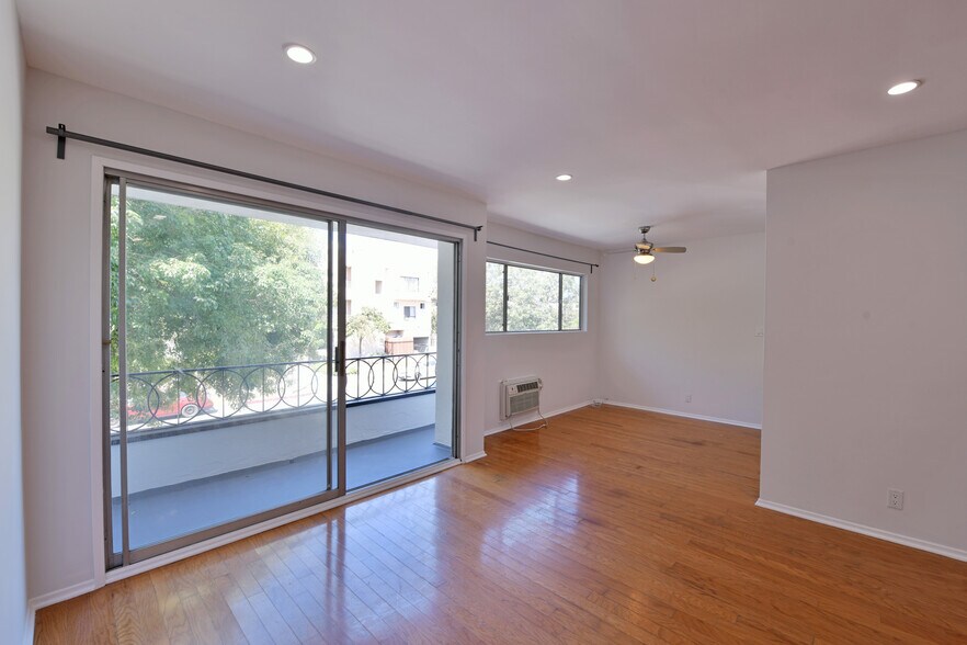 Building Photo - 1436 S Bedford St