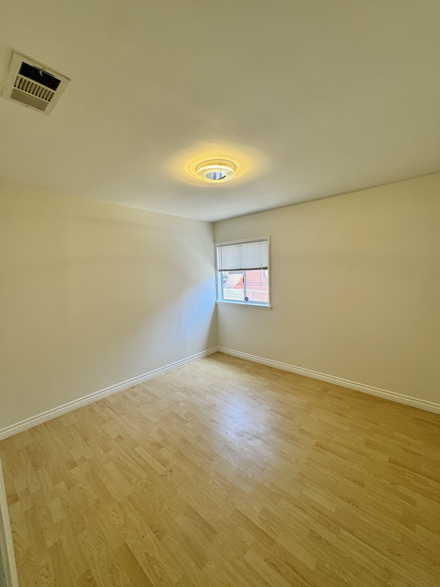 Bedroom - 14933 Sylvan St