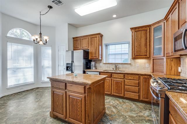 Building Photo - 2109 Winslow Dr