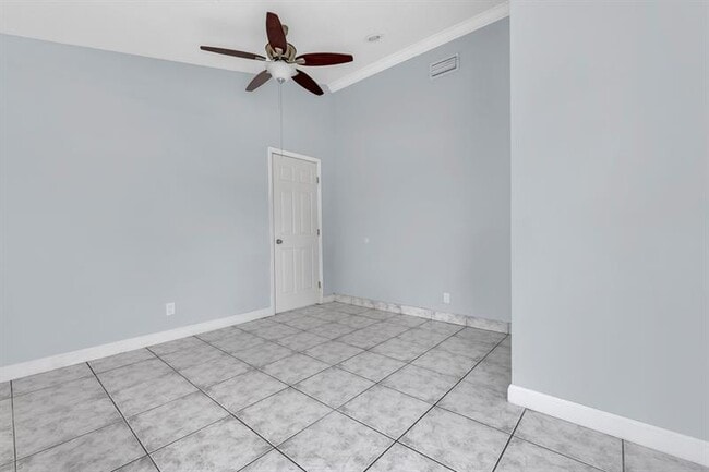 Building Photo - 7432 SW 12th Ct