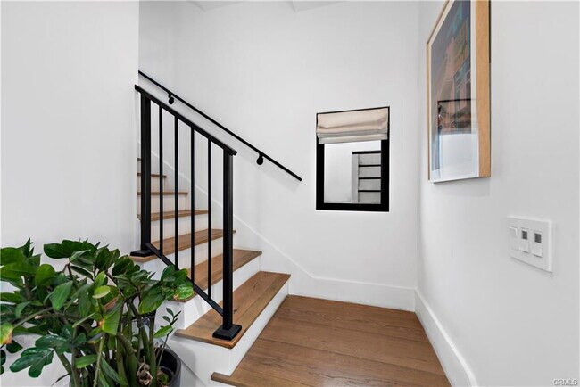 Building Photo - 616 1/2 Acacia Avenue, Newport Beach, CA 92625 - 2 BR 3 BA condo