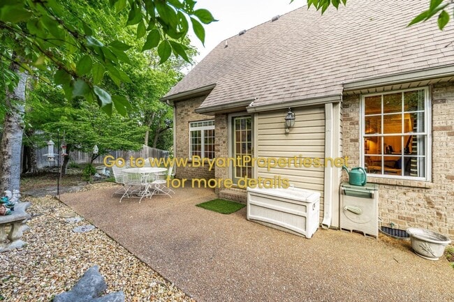 Building Photo - Madison/Rivergate Area - 3 Bedroom, 2.5 Baths