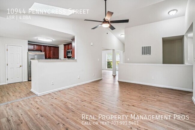 Building Photo - 10944 Pennycress St