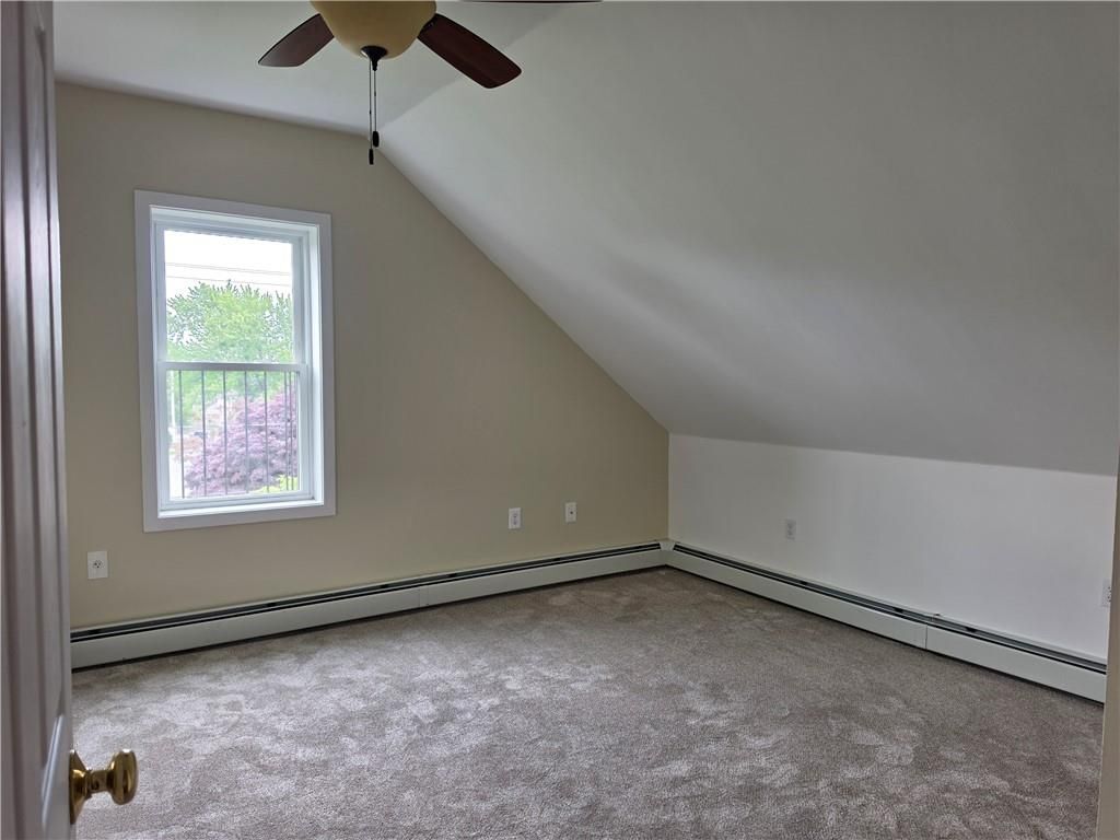 Building Photo - 40 E Barrows St