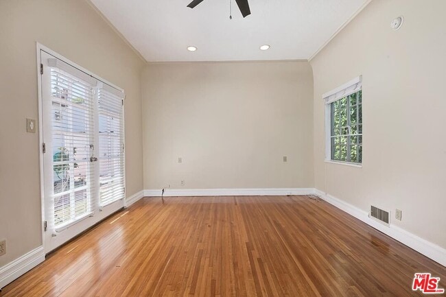 Building Photo - 1215 Edris Dr