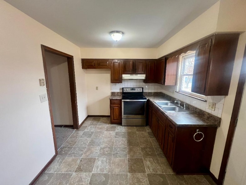 Building Photo - 1516 N 63 Pl