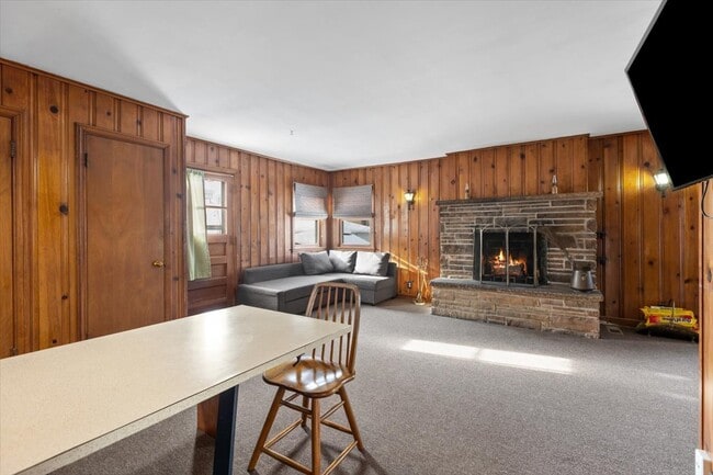 Building Photo - 9108 S Utica Ave