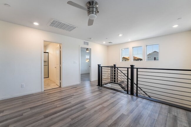 Building Photo - Modern Living in Inspirada Community!