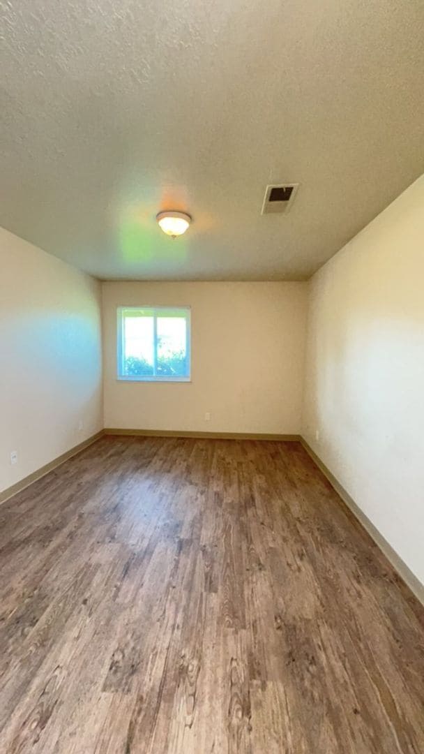 Building Photo - 2350 Pinedale Ave