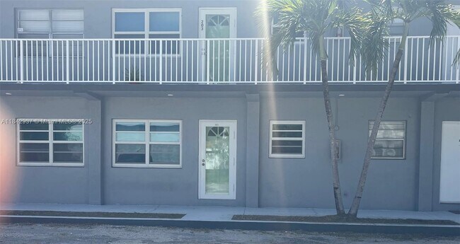 Primary Photo - 3265 Griffin Rd