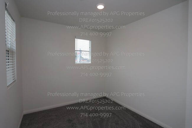 Building Photo - 1696 W Trapezoid Dr