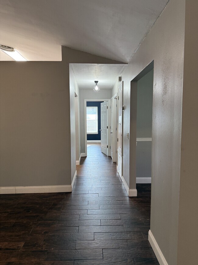 Building Photo - 2813 Atoka Trail