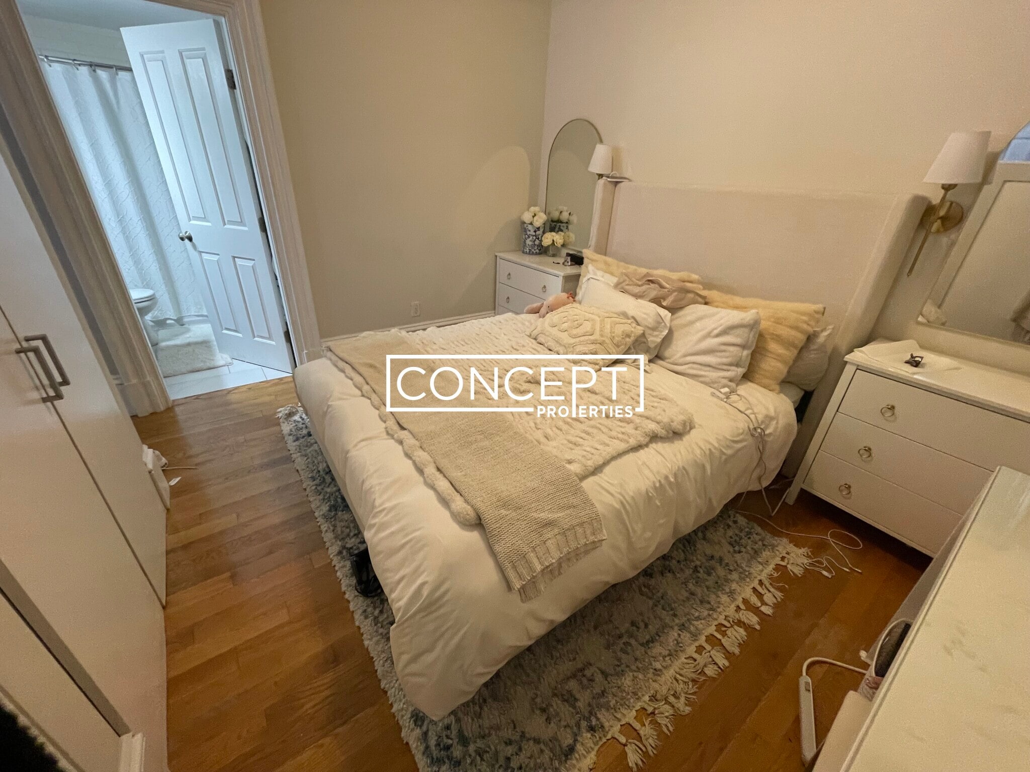 Building Photo - 658 Massachusetts Ave