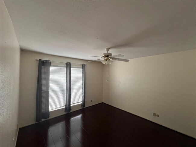 Building Photo - 14515 Wunderlich Dr