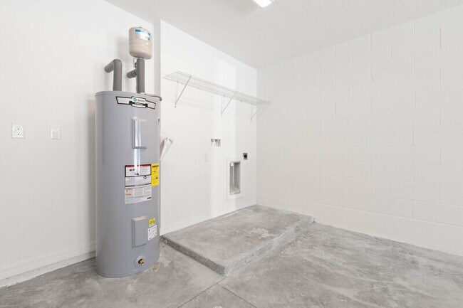 Building Photo - 24 Untermeyer Pl