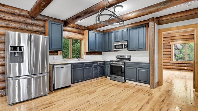 Building Photo - 5096 Crystal Park Rd