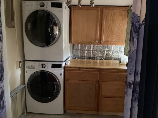 Laundry - 2545 Teller St