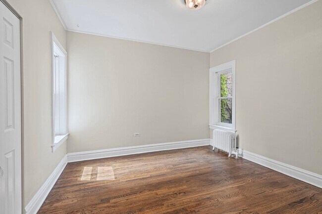 Building Photo - 2712 W Winnemac Ave