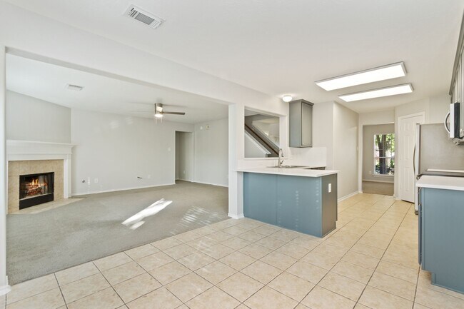 Building Photo - 21035 Summer Trace Ln