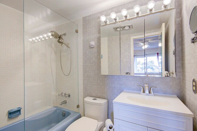 Building Photo - 3100 S Ocean Blvd