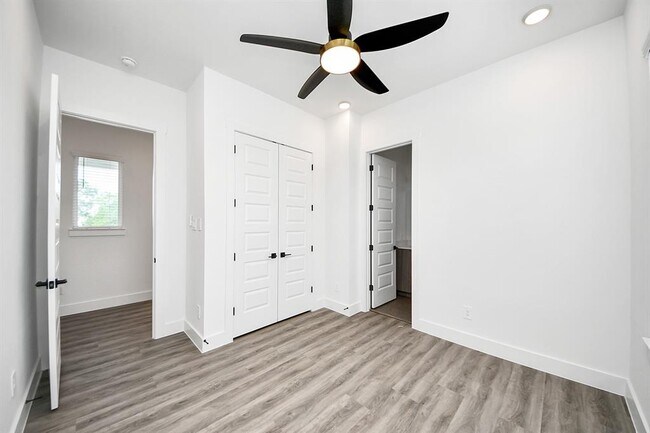 Building Photo - 3604 Runnels St