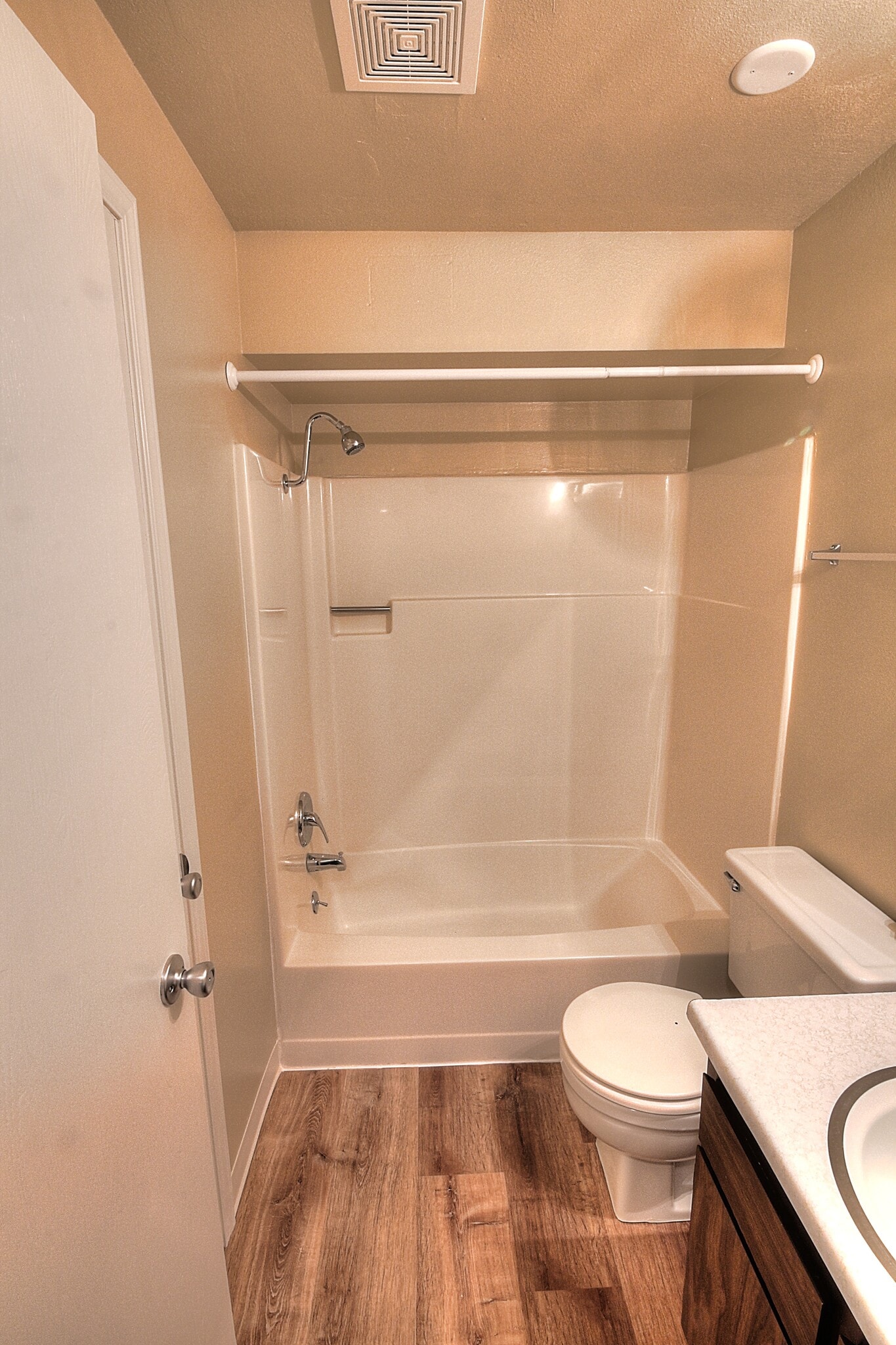 Full Bath - 334 Harrison Boulevard