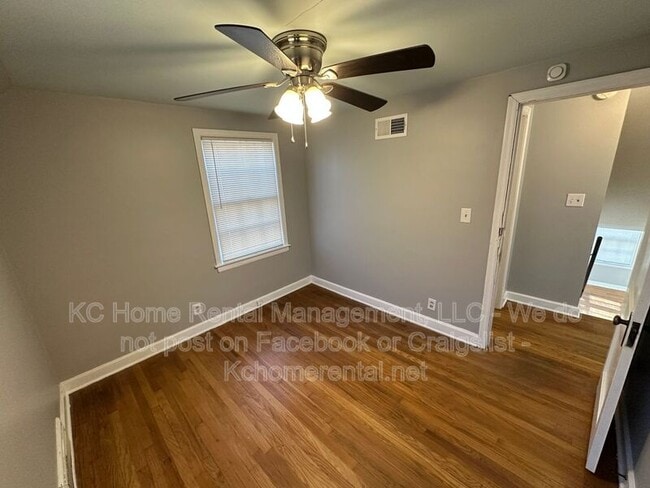 Building Photo - 4418 Sunrise Dr