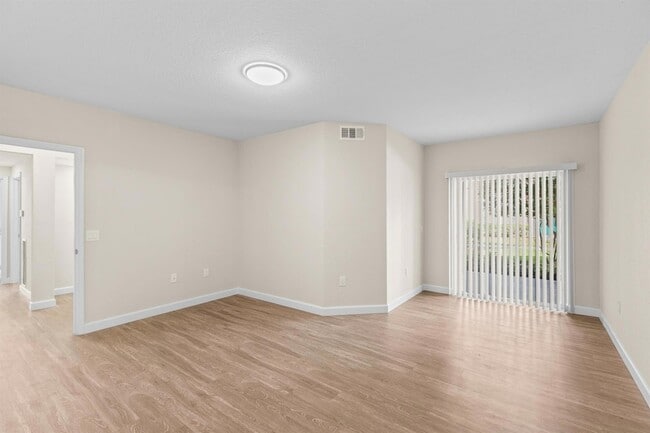 Building Photo - 1609 Belmont Pl