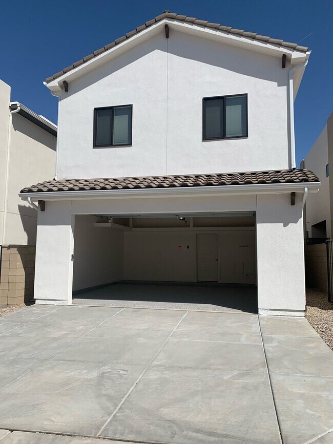 Building Photo - 5690 S Garnet Dr