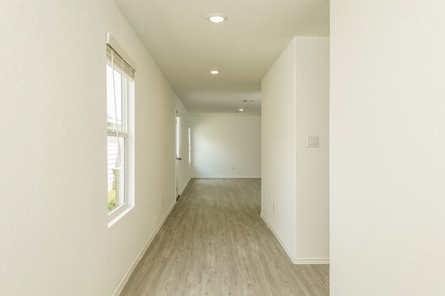 Building Photo - 20311 Agate Rdg