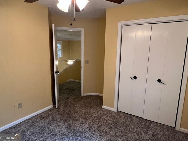 Building Photo - 138 Timber Ridge Dr