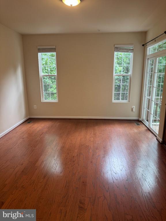 Building Photo - 7568 Stonehouse Dr