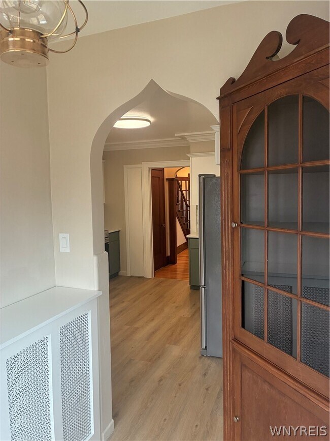 Building Photo - 385 Berryman Dr