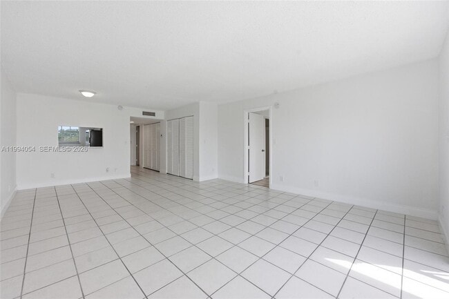 Building Photo - 2520 N Andrews Ave