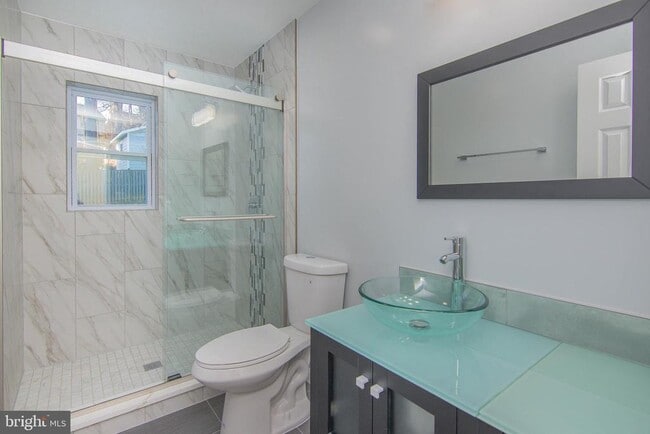 Building Photo - 14 N Montague St