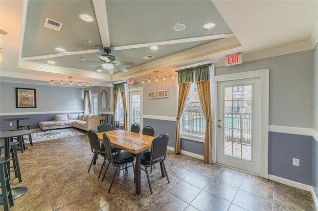 Building Photo - 4221 W Spruce St