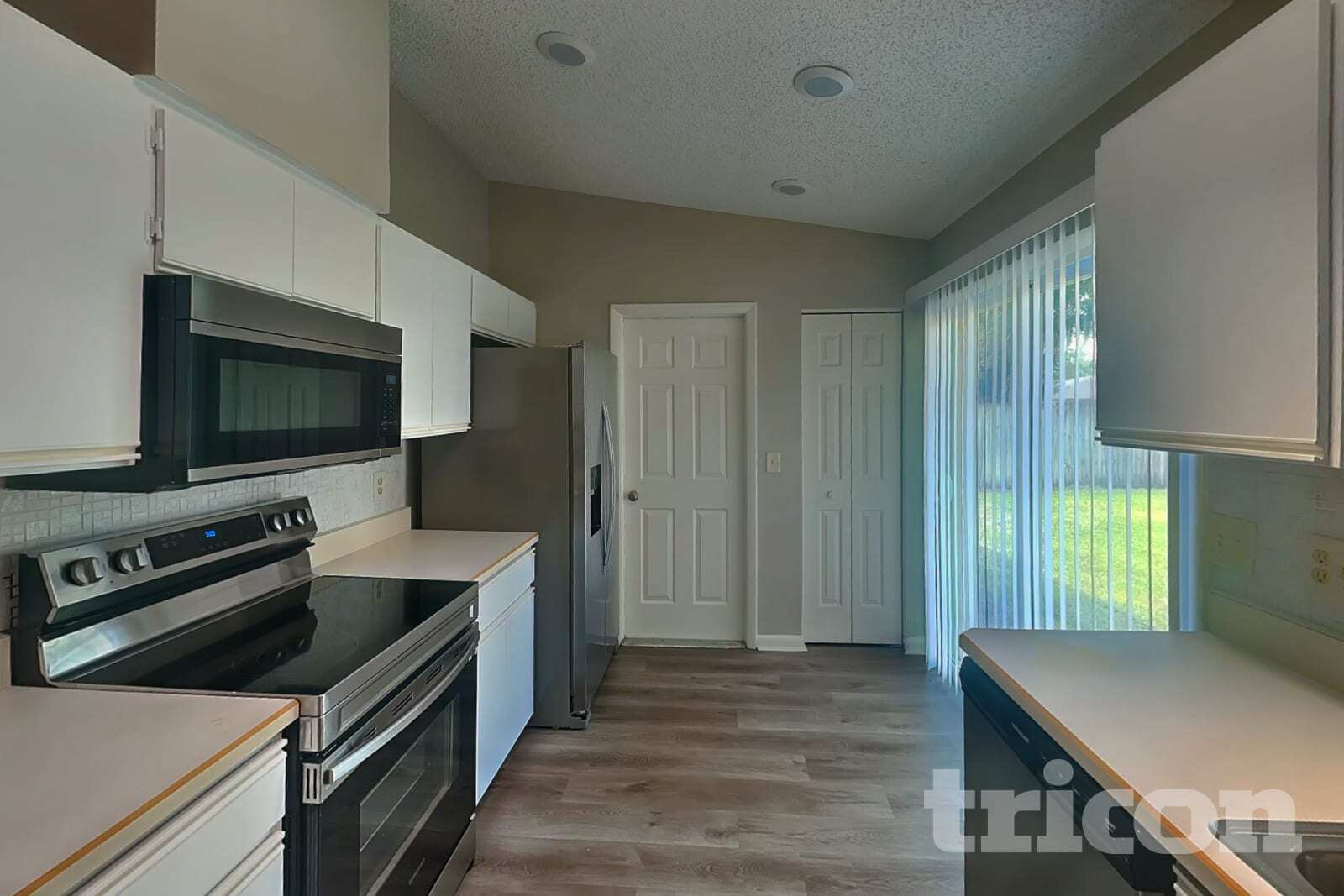 Building Photo - 27 Princess Rose Dr