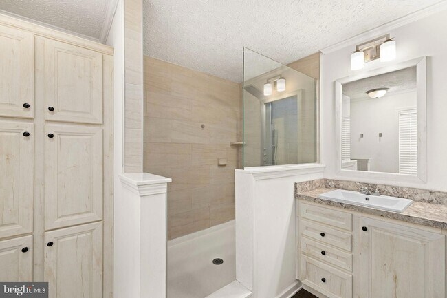 Building Photo - 13115 Arcadia Rd