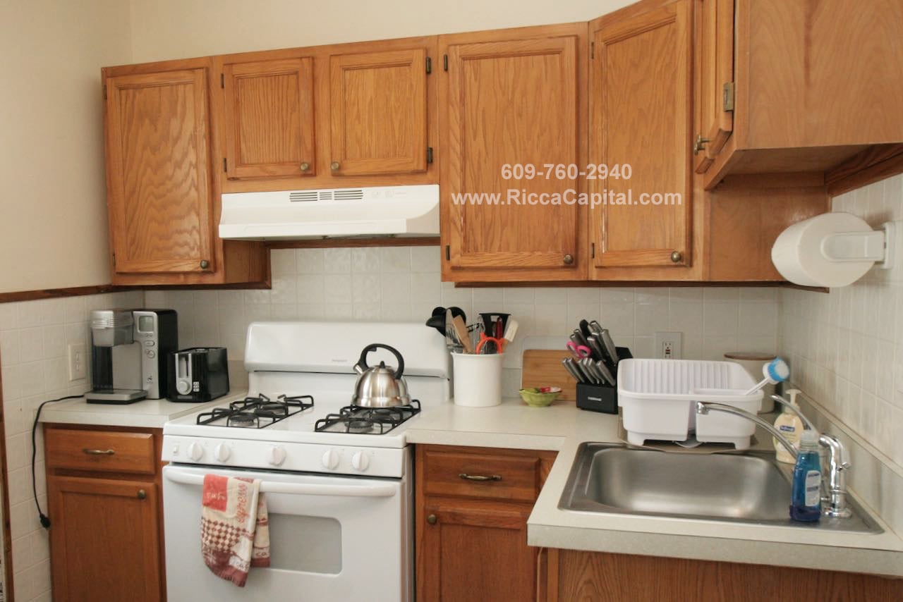 Building Photo - 215 S Atlantic Ave E