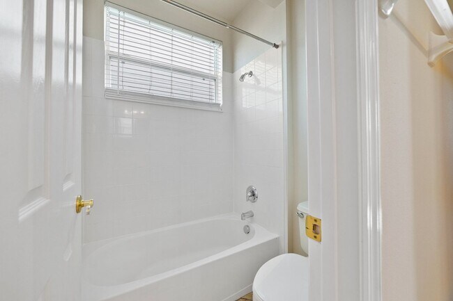 Building Photo - 4 Bedroom Home for Rent in Reunion – Water Views in Patriots Landing